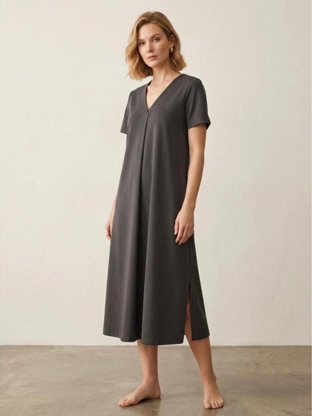 UNIQLO Crepe V-Neck Short Sleeve Dress | XS | Black